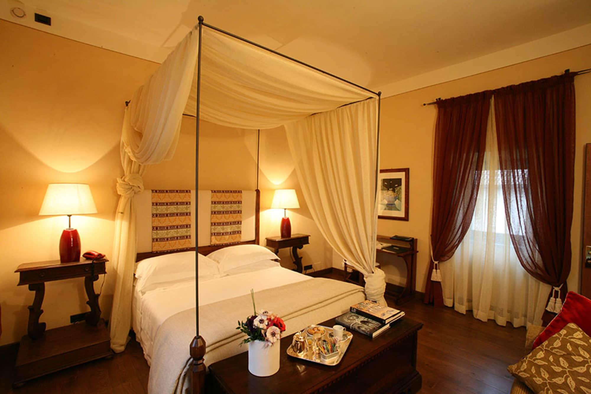 Park Hotel Ai Cappuccini Gubbio Bagian luar foto